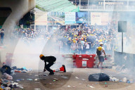 NEWS - Nach Gewalt in Hongkong: Kontroverses Gesetz vertagt