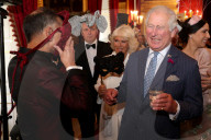 PEOPLE - Prinz Charles und Camilla hinter Masken am Elephant Family Animal Ball