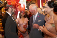 PEOPLE - Prinz Charles und Camilla hinter Masken am Elephant Family Animal Ball