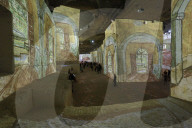 FEATURE - Projektionen von Kunstwerken Vincent van Goghs im Kulturzentrum eines ehemaligen Steinbruchs  in Les Bau-de-Provence