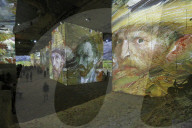 FEATURE - Projektionen von Kunstwerken Vincent van Goghs im Kulturzentrum eines ehemaligen Steinbruchs  in Les Bau-de-Provence