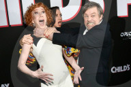 PEOPLE - Mark Hamill spasst mit Kathy Griffin an Filmpremiere von "Child's Play"