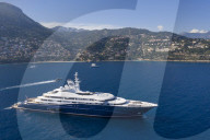 PEOPLE - 133 Meter lange Luxusyacht der Königsfamilie von Katar vor Monaco gesichtet