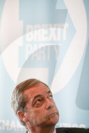 NEWS - Nigel Farage an PK seiner Brexit-Partei