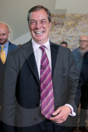 NEWS - Nigel Farage an PK seiner Brexit-Partei