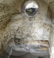 FEATURE -  Überraschung: Familie entdeckt bei Erdarbeiten im Garten einen Luftschutzkeller aus dem 2. Weltkrieg