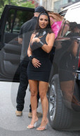Kim Kardashian avec Lala Anthony et Jonathan Cheban dans les rue