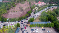 NEWS - China: Ausflüger stauen den Verkehr Richtung Gelber Fluss-Staudamm in Provinz Henan