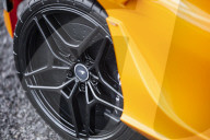 FEATURE - Baby McLaren Sportwagen für Kinder macht echte Motorgeräusche
