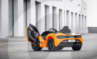 FEATURE - Baby McLaren Sportwagen für Kinder macht echte Motorgeräusche