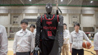 FEATURE - Basketball-Roboter schiesst 2020 aufeinanderfolgende Körbe 