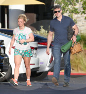 Britney Spears Sweats It Out With Hunky Bodyguard At Yoga... Where Is Boyfriend Sam Asghari?!