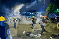 Hong Kong protesters sack Legislature