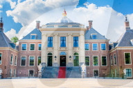PEOPLE - Königsschloss Huis ten Bosch in Den Haag nach Renovation