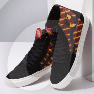 FEATURE - Hersteller Vans lanciert Harry Potter-Schuhe