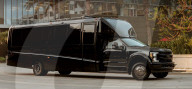 FEATURE - Umgebauter Lastwagen ist ein Sitzungszimmer auf Rädern