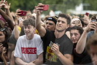 FEATURE - Openair-Partygänger am Wireless Festival in London