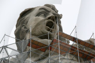 NEWS - Riesige "Mutter-Heimat-Statue" in Wolgograd wird restauriert