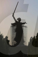 NEWS - Riesige "Mutter-Heimat-Statue" in Wolgograd wird restauriert