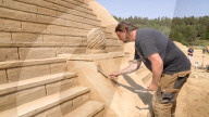 FEATURE - 17 Meter hoch: Die weltgrösste Sandburg in Binz auf Rügen