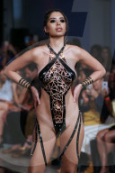 PEOPLE - Models auf dem Catwalk fÃ¼r "Black Tape Project" an der Miami Swim Week