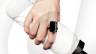 FEATURE - High-Tech-Ring ist wie ein tragbares Smartphone