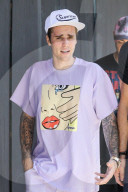 EXKLUSIV - Justin Bieber kneift seiner Hailey in den Po