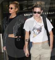 PREMIUM EXCLUSIVE Kristen Stewart And On-Again Girlfriend Stella Maxwell Return From Sexy Summer Vacation