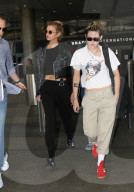 PREMIUM EXCLUSIVE Kristen Stewart And On-Again Girlfriend Stella Maxwell Return From Sexy Summer Vacation