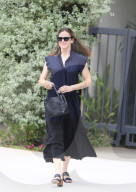 PREMIUM EXCLUSIVE Jennifer Garner Goes To Church Without The Kids, Without Ben