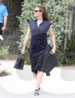 PREMIUM EXCLUSIVE Jennifer Garner Goes To Church Without The Kids, Without Ben
