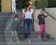 EXKLUSIV - Megan Fox mit den Kids in Calabasas unterwegs
