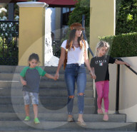 EXKLUSIV - Megan Fox mit den Kids in Calabasas unterwegs
