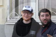 EXKLUSIV - Ed Sheeran erkundet Moskau zu Fuss