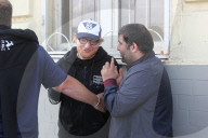 EXKLUSIV - Ed Sheeran erkundet Moskau zu Fuss