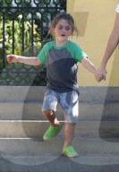 PEOPLE - Megan Fox mit den Kids in Hollywood unterwegs