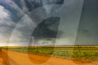 FEATURE - Sturmjäger dokumentiert Naturgewalten in den USA 