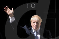 NEWS - Boris Johnson auf dem Weg zum Buckingham Palace