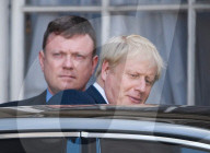 NEWS - Boris Johnson auf dem Weg zum Buckingham Palace