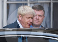 NEWS - Boris Johnson auf dem Weg zum Buckingham Palace