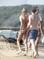 EXKLUSIV - Model Mandy Bork turtelt mit ihrem Verlobten in St.Tropez