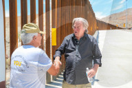 NEWS - USA: 'Symposium at The Wall' in Sunland Park