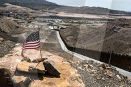 NEWS - USA: 'Symposium at The Wall' in Sunland Park