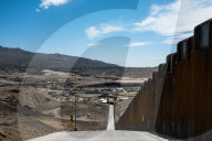 NEWS - USA: 'Symposium at The Wall' in Sunland Park