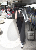 PREMIUM EXCLUSIVE Demi Moore looks striking at LAX
