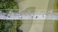 FEATURE - In luftiger Höhe: Glasbrücke in Ningqiang