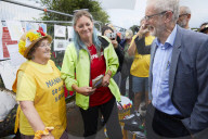 Jeremy Corbyn visits anti-fracking protest camp