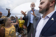 Jeremy Corbyn visits anti-fracking protest camp
