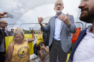 Jeremy Corbyn visits anti-fracking protest camp