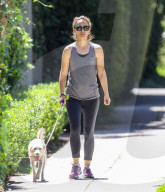 PREMIUM EXCLUSIVE Natalie Portman Stays In Shape While Prepping For Role As Thor